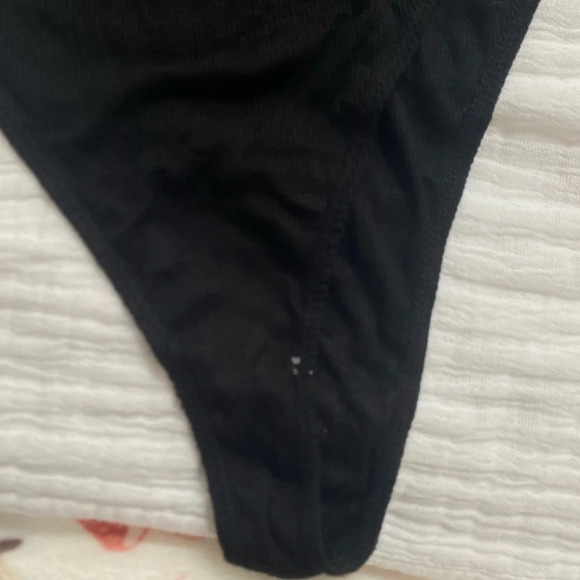 F21 Open Back Bodysuit - Picture 4 of 4